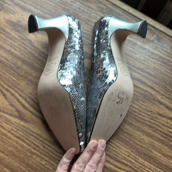 Vintage Silver Sequin Heels 8 - Picture 6 of 7